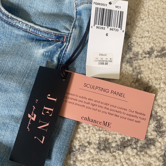 Jen 7 Jeans - Picture 4 of 7